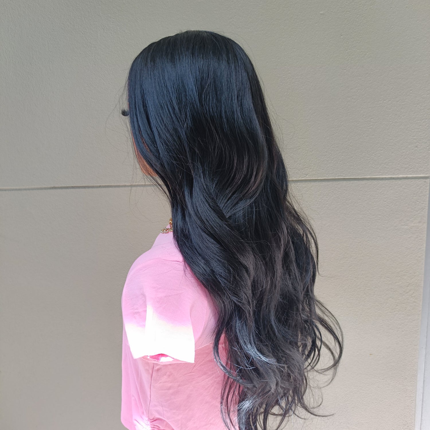 Lucy glueless lace front Synthetic wig